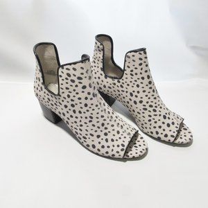 Lori Goldstein Gioia Peep Toe Booties Leopard Print 8.5 M NIB